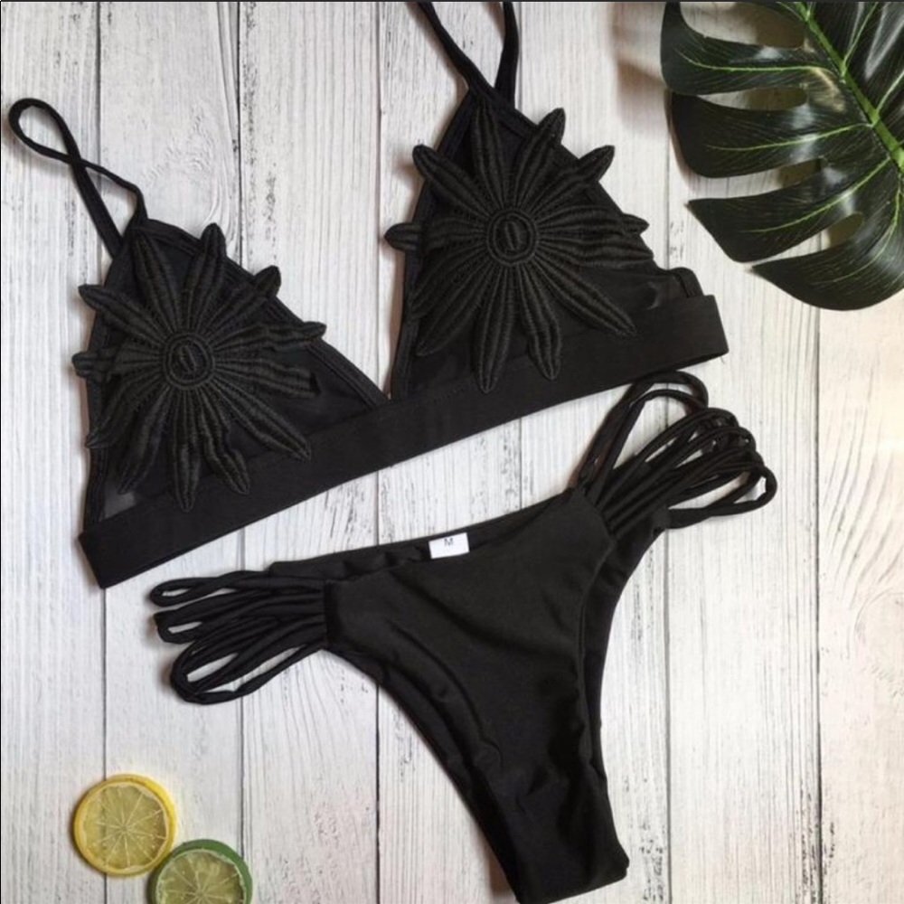 Luxe Bandage Triangle Strappy Bikini, Noire Bliss - Picture 2 of 6